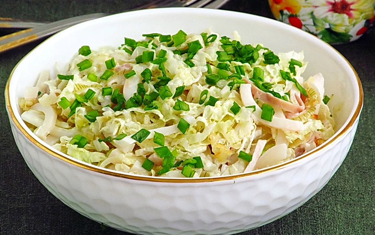 Салат картофельный с кальмарами